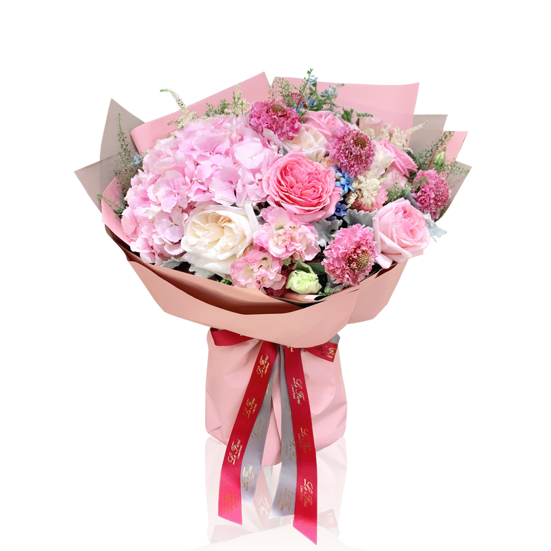鲜花花束 - 粉色绣球花和花园玫瑰